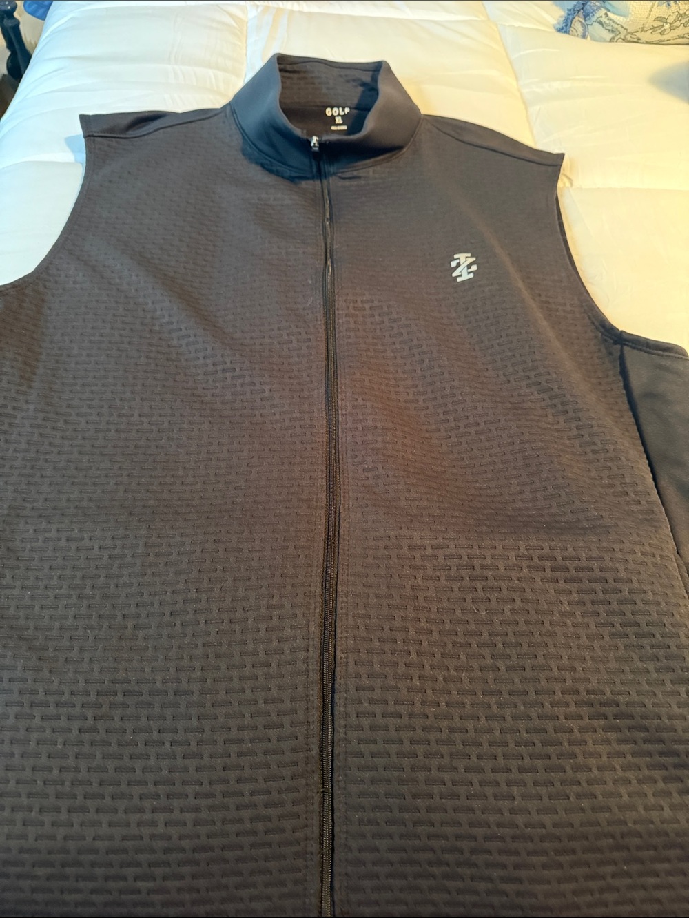 Izod black gulf vest XL